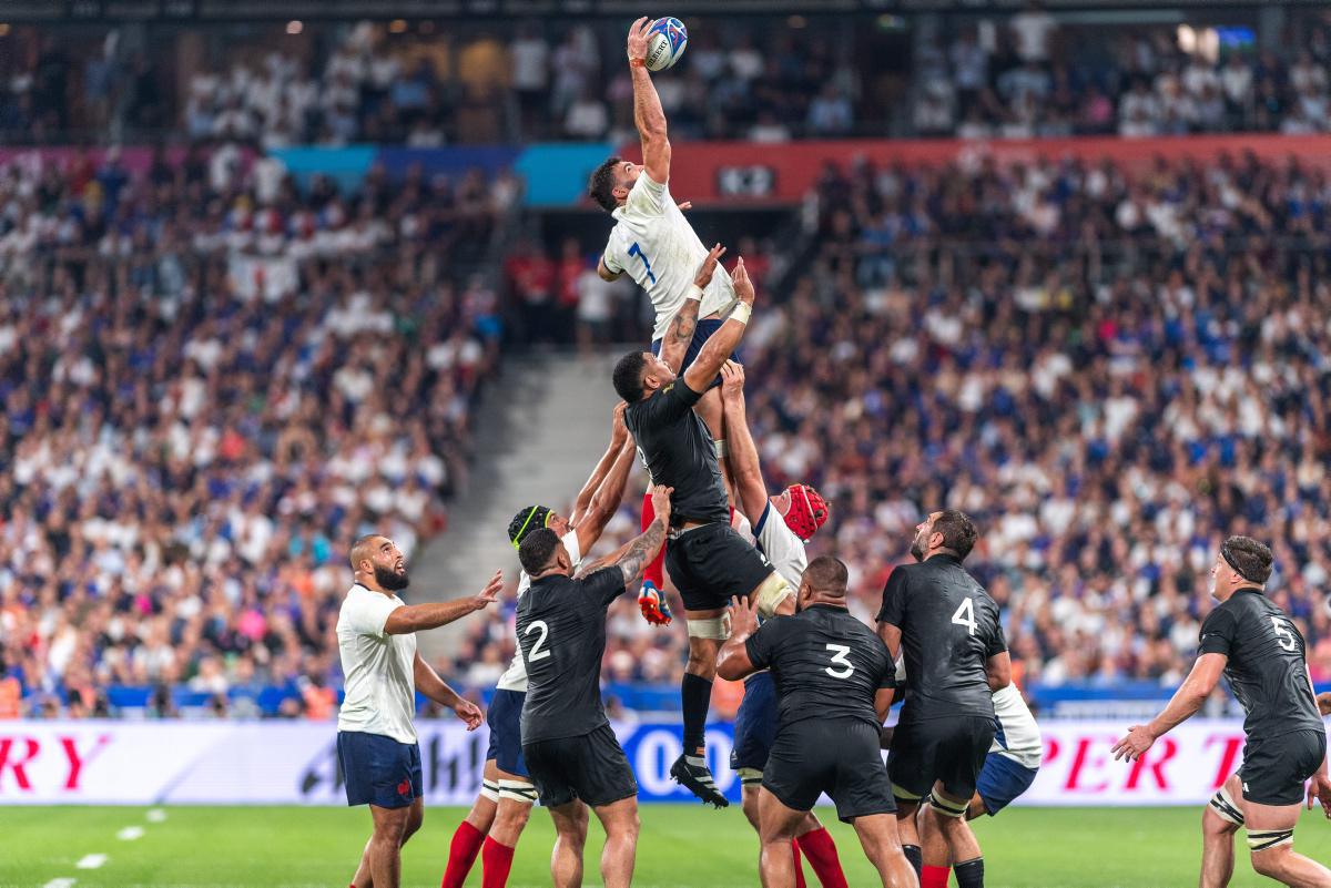 [Focus] - La "Touche" au Rugby : Une Phase Cruciale du Jeu - On vous explique