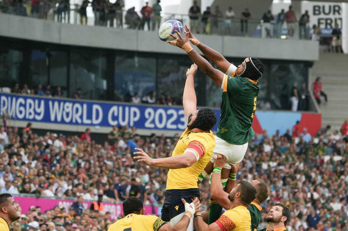 [Focus] - La "Touche" au Rugby : Une Phase Cruciale du Jeu - On vous explique