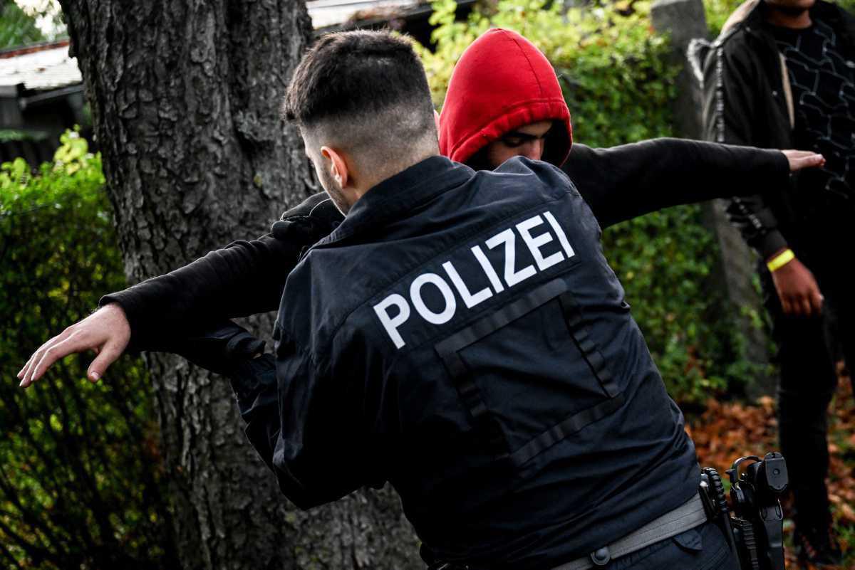 [Focus] - Contrôles renforcés à la frontière entre la Pologne et l'Allemagne, route des migrants des Balkans