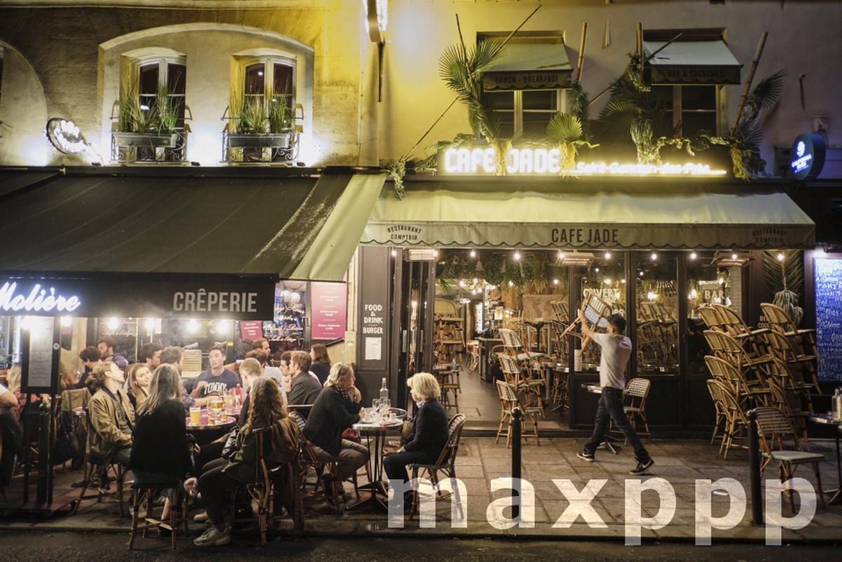 Fermeture des bars à Paris