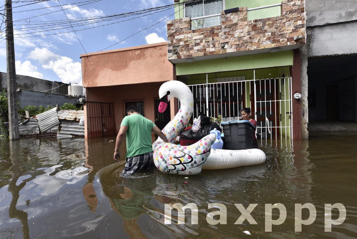 Tropical storm Gamma in Mexico