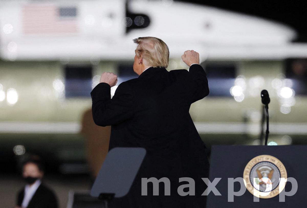 President Donald J. Trump campaigns for Senators
