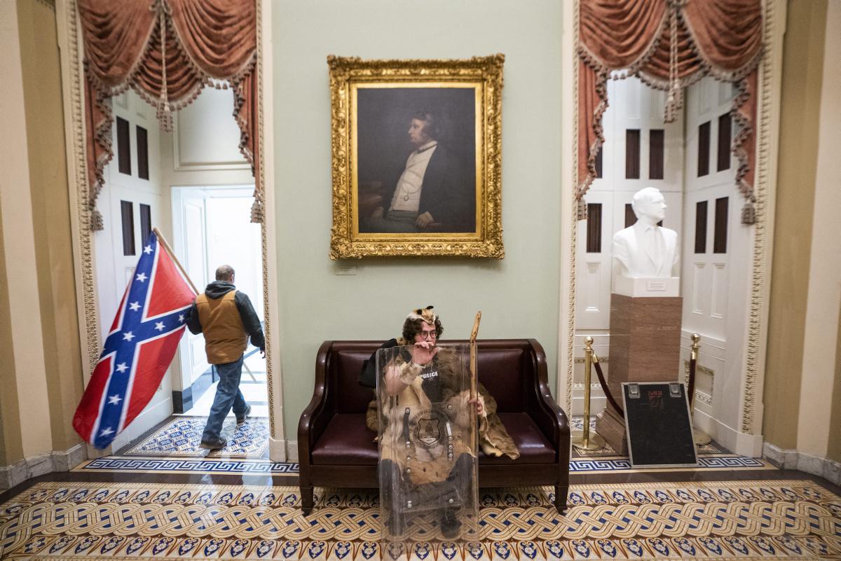 Protestors enter US Capitol