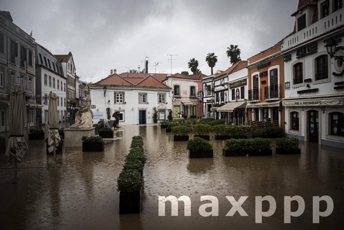Karine depression causes flooding in downtown Cascais