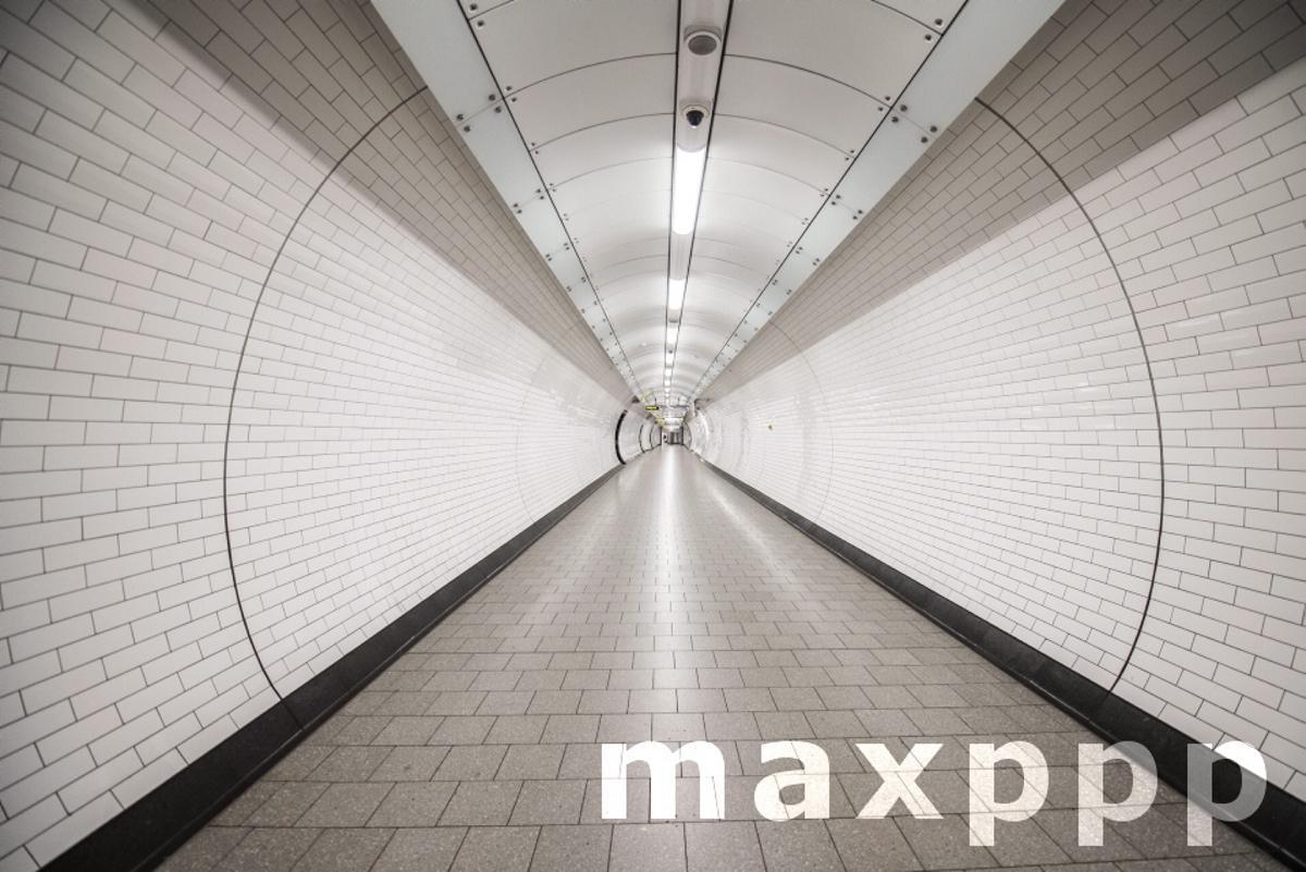 London desert subway