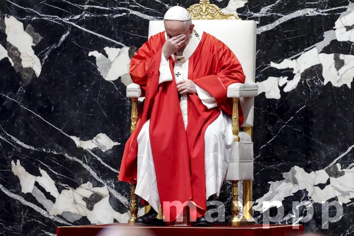 Pope Francis leads the Palm Sunday Holy Mass