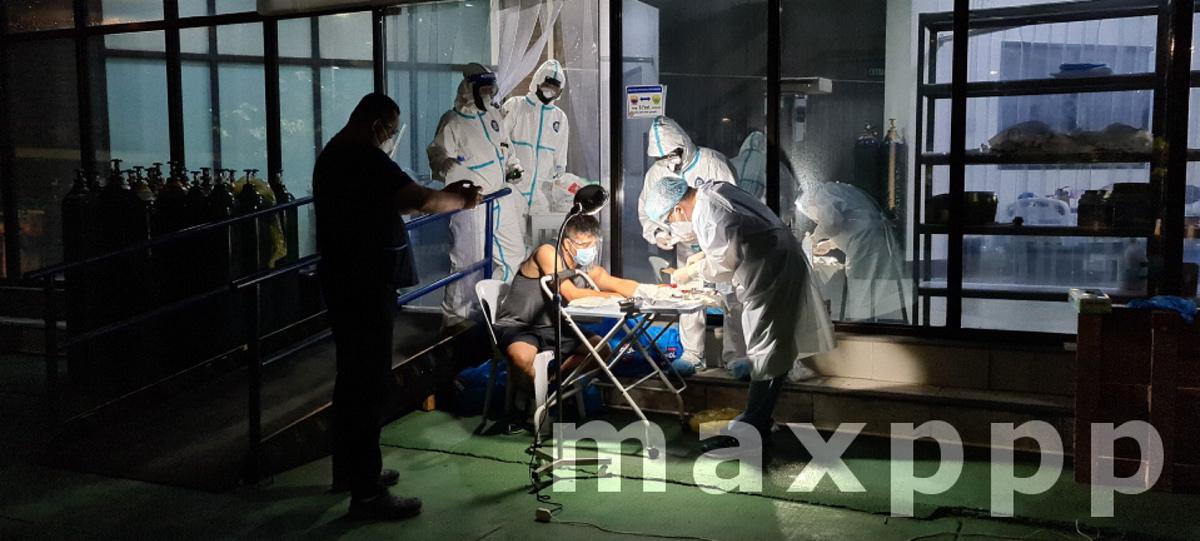 Philippines: A Covid-19 positive is being operated