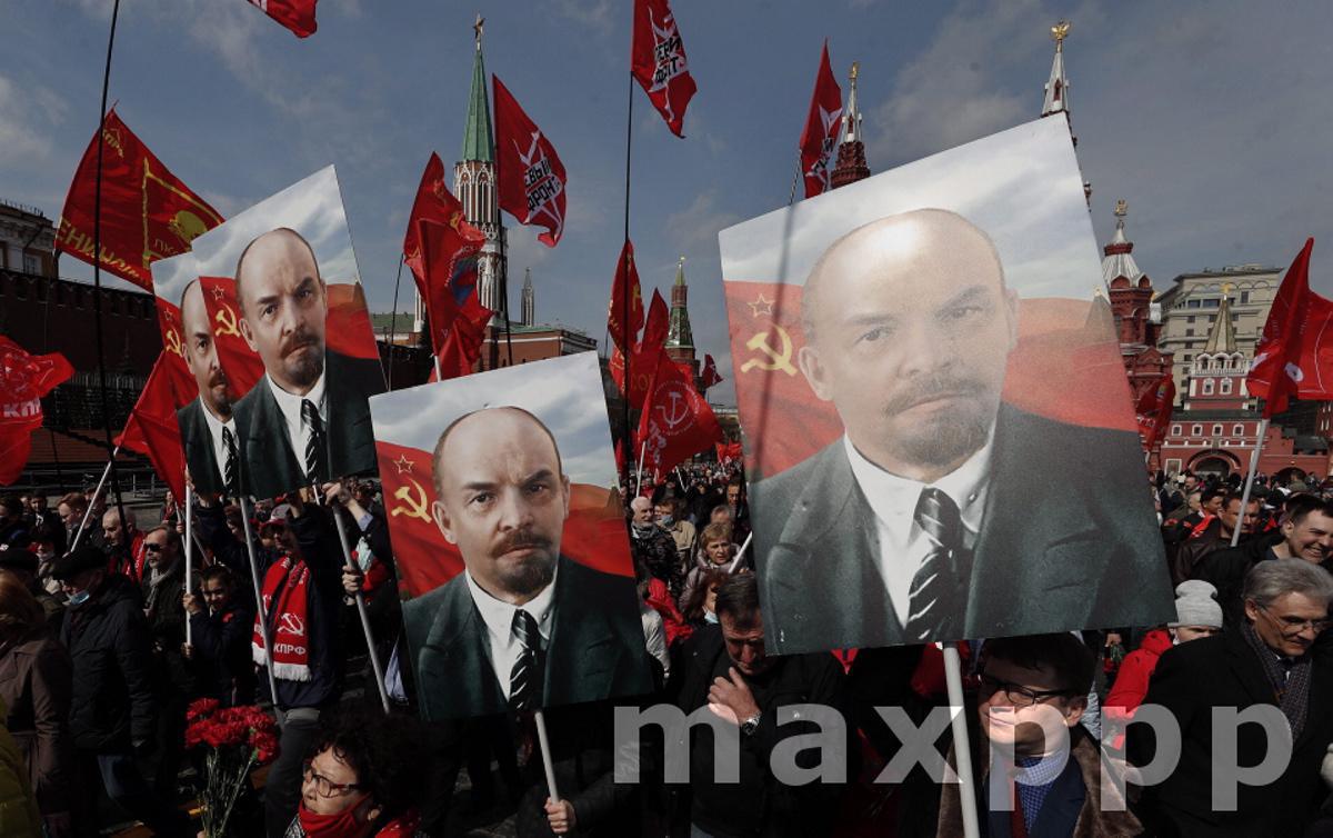 Communists celebrate Lenin's birthday