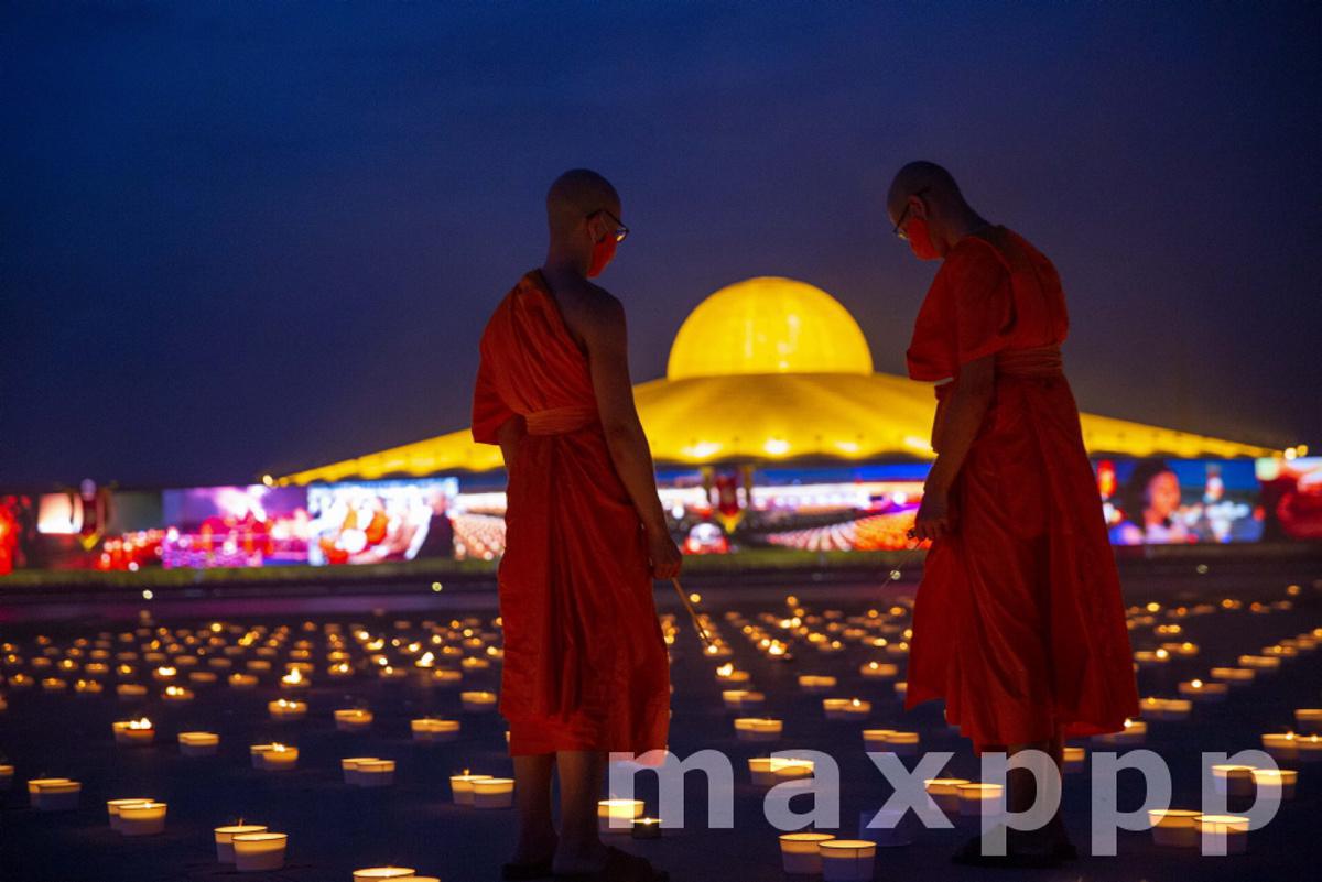 Visakha Bucha Buddhist Holiday in Thailand