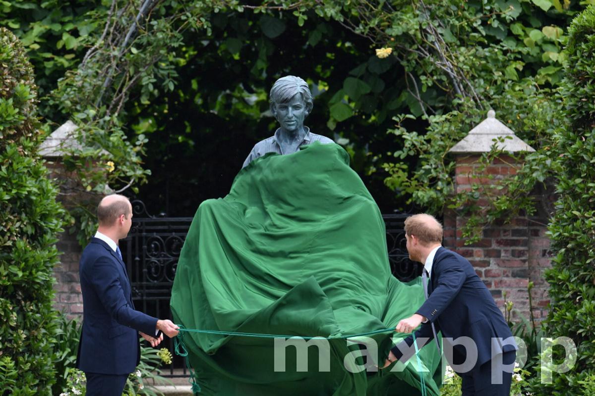 Unveiling of a statue on occasion of Princess Diana's 60th birthday