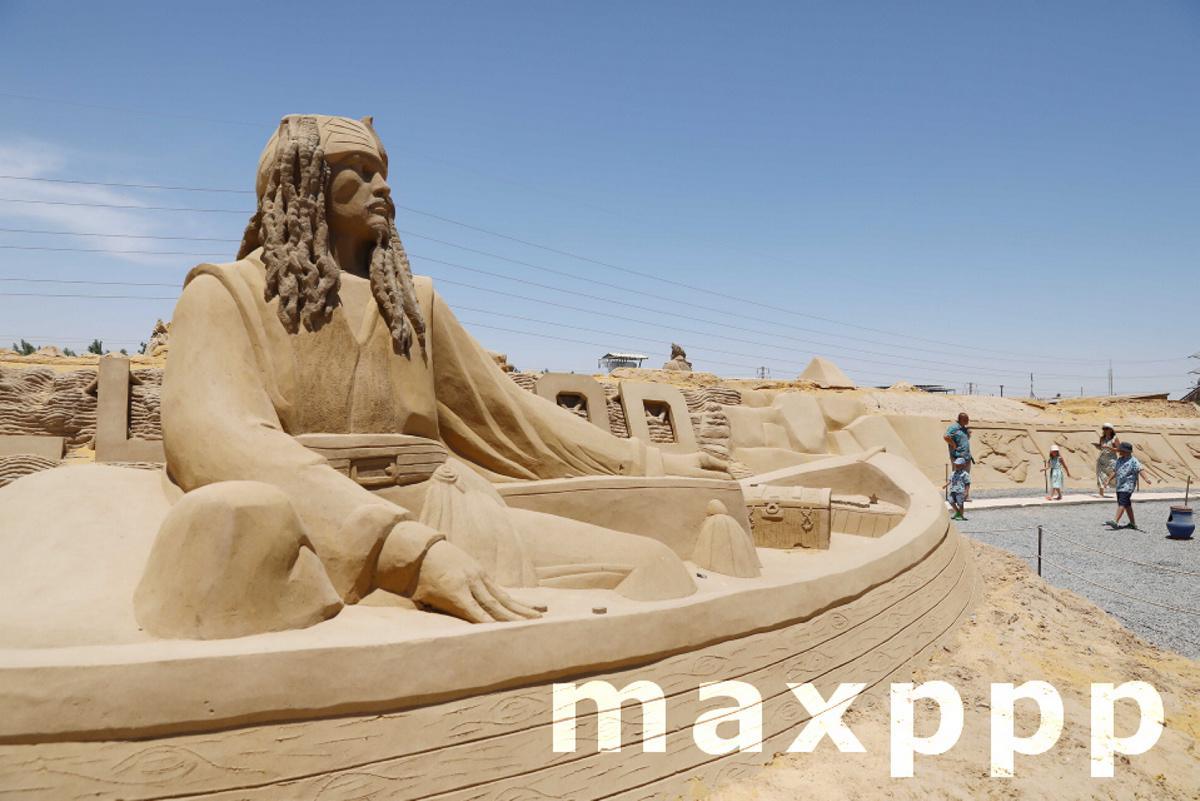 Sand sculpture