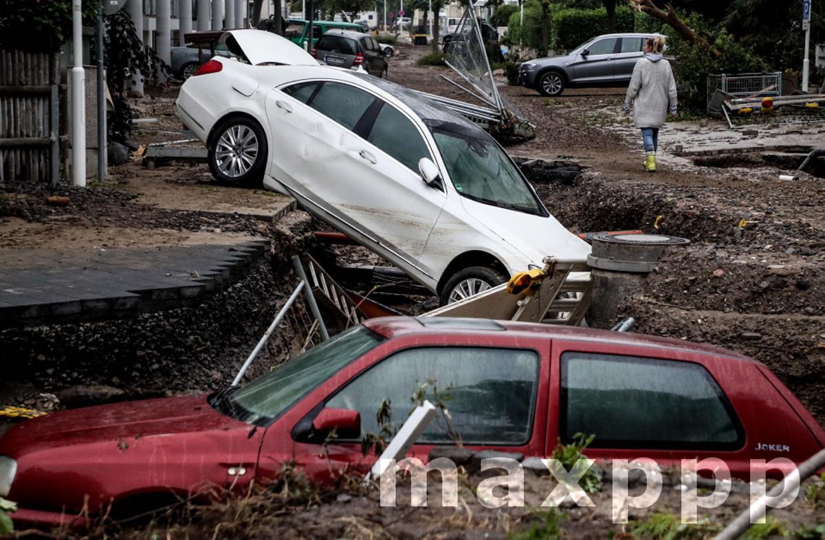 Thunderstorms with heavy rain flooded parts of western Germany