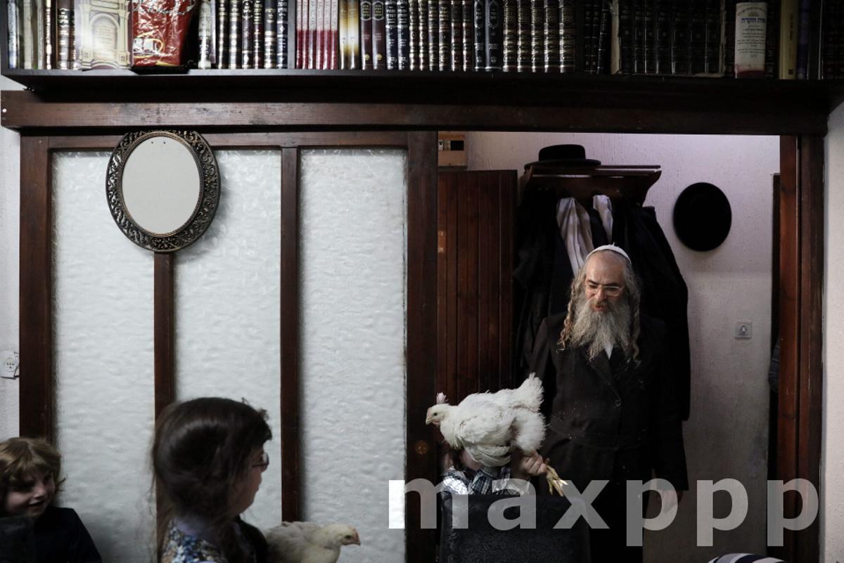 Kapparot ritual in the Mea Shearim neighborhood