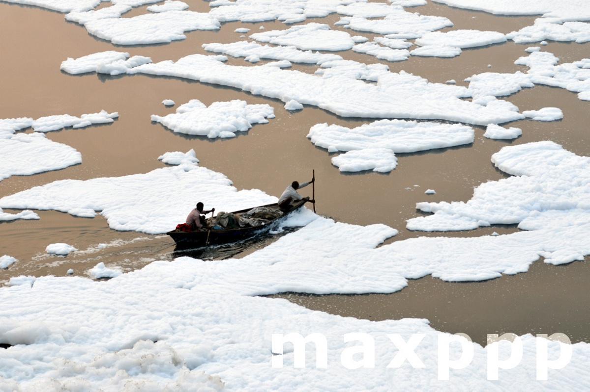Toxic Foam Layer Contaminates the Yamuna River