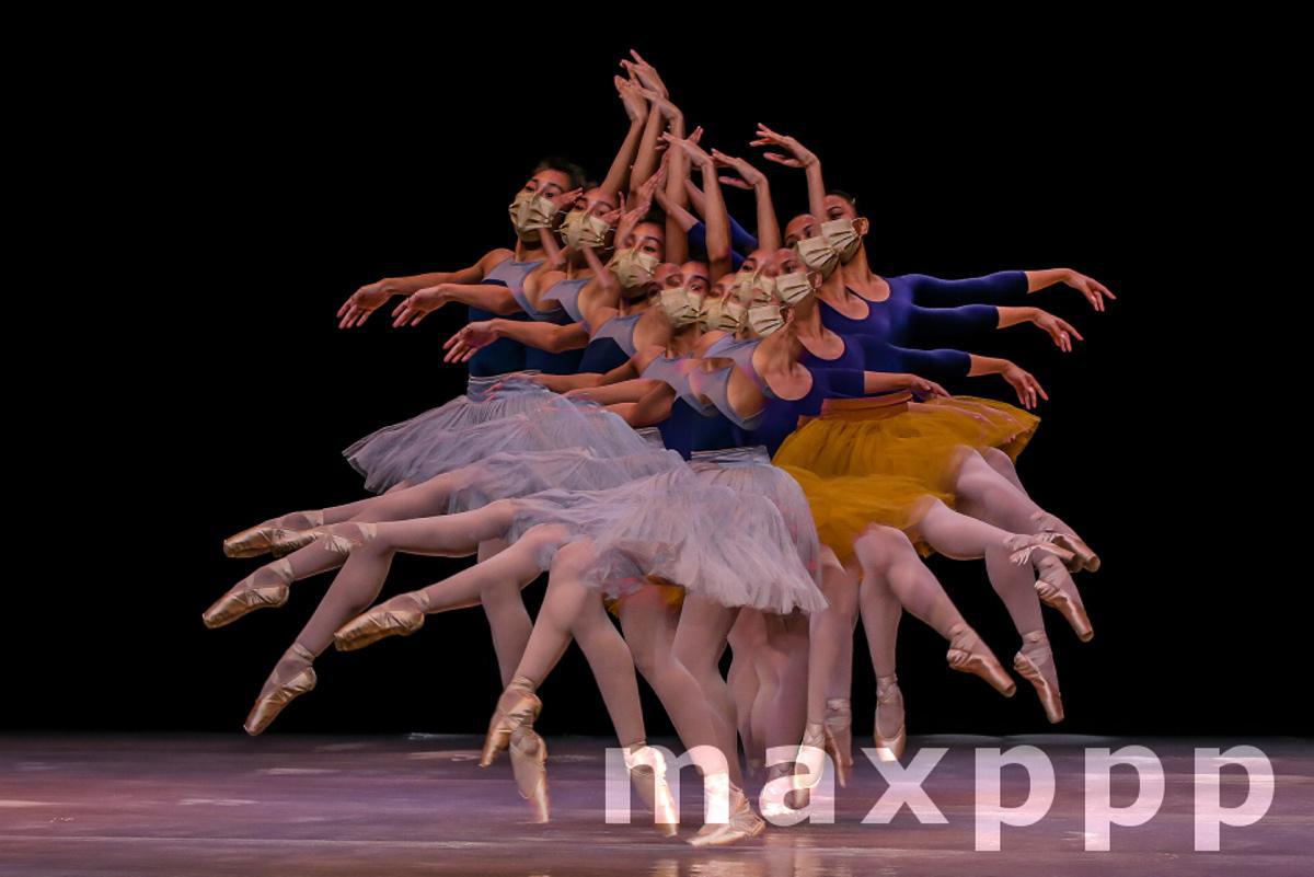 Cultural Center of the Philippines - Ballet Dancers
