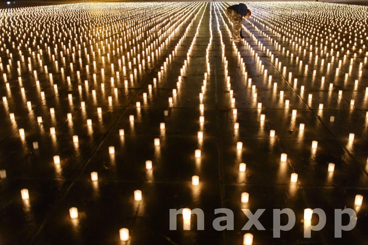12,000 candles shine in memory of the people who died from COVID-19 in Switzerland