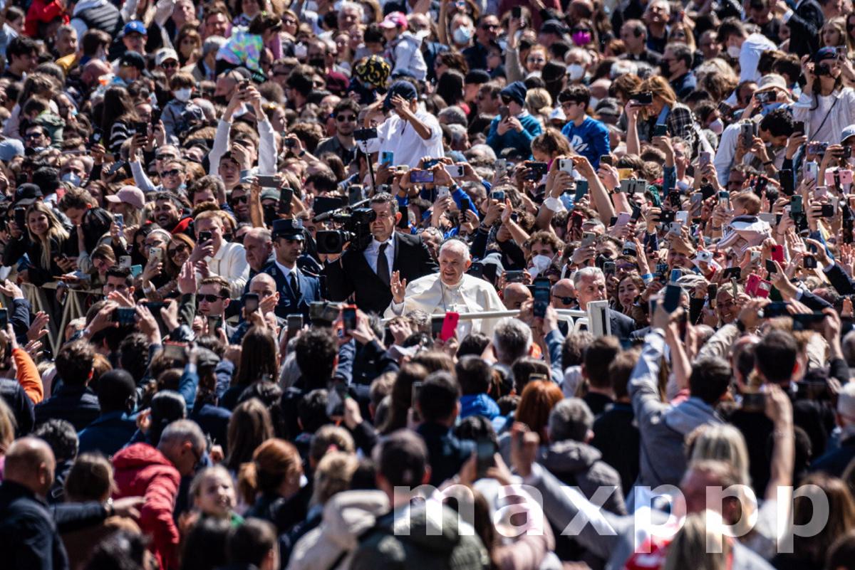 Pope Francis celebrates the Easter Mass in Vatican 