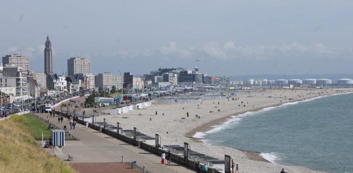 Nettoyage de la plage du Havre après la tempête : les volontaires sont les bienvenus