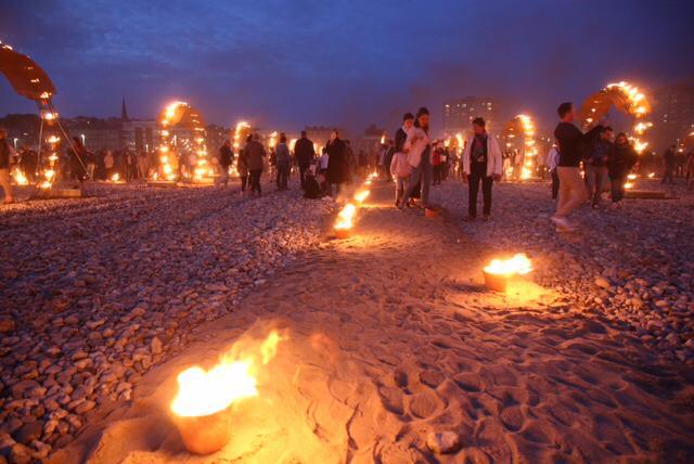 Un Été au Havre : 50 000 spectateurs sur la plage pour la soirée d’ouverture Un Été au Havre : 50 000 spectateurs sur la plage pour la soirée d’ouverture