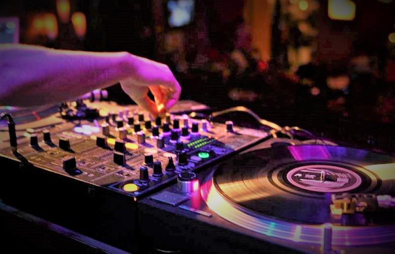 Rave-party à Chambois dans l'Eure : le matériel de sonorisation saisi par la gendarmerie Rave-party à Chambois dans l'Eure : le matériel de sonorisation saisi par la gendarmerie