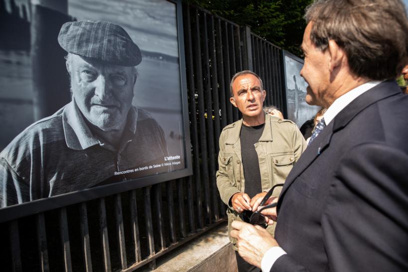 Nikos Aliagas, photographe : ses "Rencontres en bords de Seine" exposées à Rouen