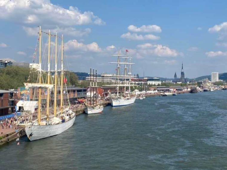 Armada de Rouen : le footing des marins et le défilé des kayaks annulés samedi en raison de la pollution, Armada de Rouen : le footing des marins et le défilé des kayaks annulés samedi en raison de la pollution,