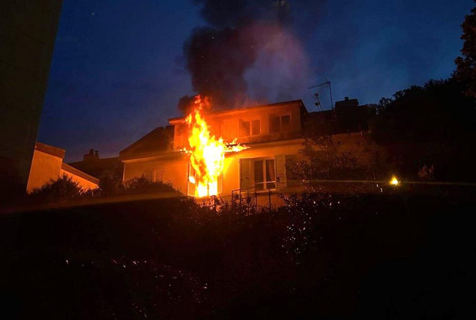 Incendie à Pont-Audemer : un blessé léger, 155 foyers privés d’électricité 