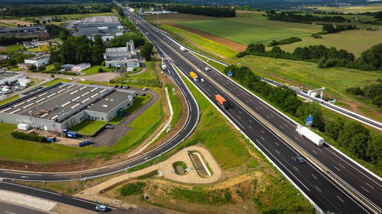 Autoroute A13 : le demi-diffuseur d'Heudebouville, équipé du péage en flux libre, inauguré ce matin Autoroute A13 : le demi-diffuseur d'Heudebouville, équipé du péage en flux libre, inauguré ce matin