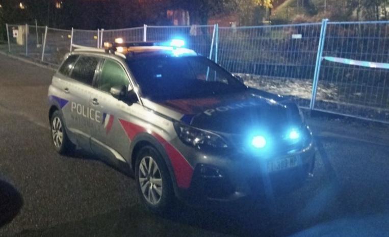 Yvelines. Des policiers visés par des tirs de mortiers, quatre interpellations à Carrières-sous-Poissy