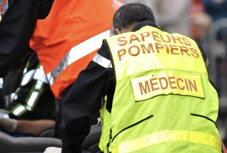 Un poids lourd s'encastre dans le pignon d'un immeuble à Cany-Barville : son conducteur est mort 