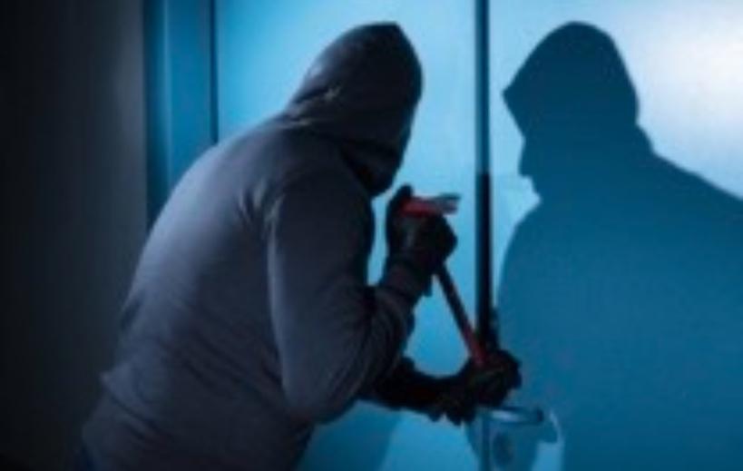 Cambriolage à Plaisir : un suspect interpellé grâce au signalement d’une voisine vigilante Cambriolage à Plaisir : un suspect interpellé grâce au signalement d’une voisine vigilante