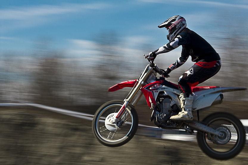 Eure : trois blessés, dont un spectateur, sur le terrain de motocross de La Barre-en-Ouche 