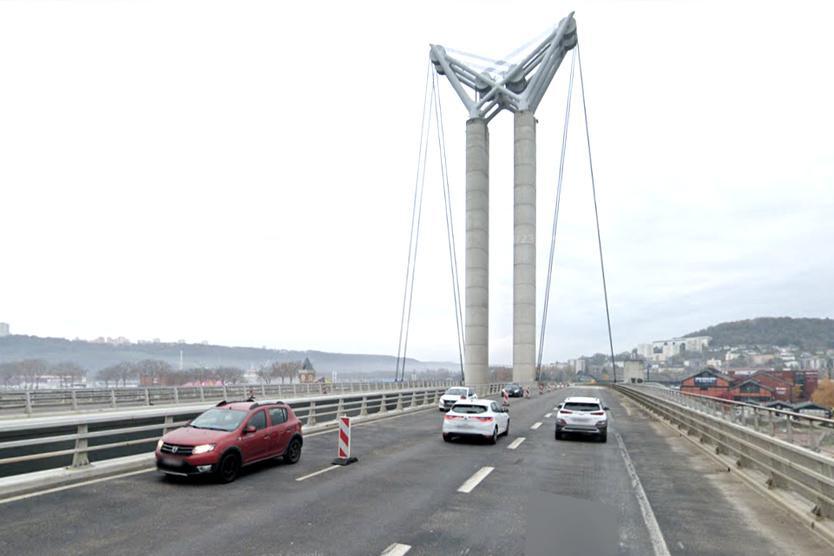 Rouen : travaux de nuit et restriction de circulation sur le pont Flaubert à Rouen du 17 au 21 mars Rouen : travaux de nuit et restriction de circulation sur le pont Flaubert à Rouen du 17 au 21 mars