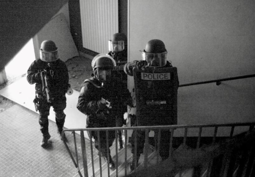 Yvelines. Un homme interpellé par le RAID à Mantes-la-Jolie pour menaces de mort et tentative d’extorsion Yvelines. Un homme interpellé par le RAID à Mantes-la-Jolie pour menaces de mort et tentative d’extorsion