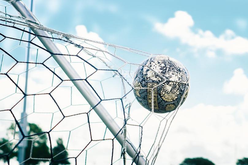 ​Football : cinq interpellations après un derby QRM – FC Rouen sous tension et un arbitre blessé