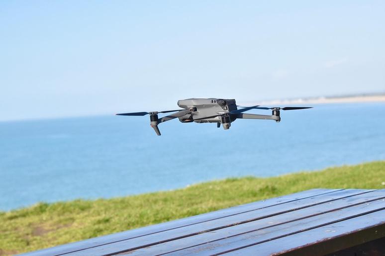 Drones et hélicoptère autorisés pour surveiller le littoral de la Seine-Maritime face à la pression migratoire
