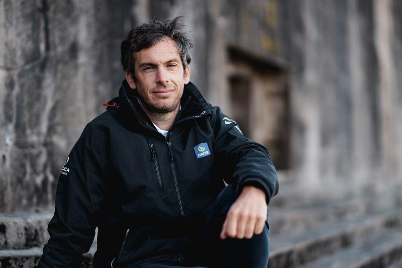 Le Havrais Charlie Dalin, vainqueur du Vendée Globe, absent de la remise des prix pour raison de santé