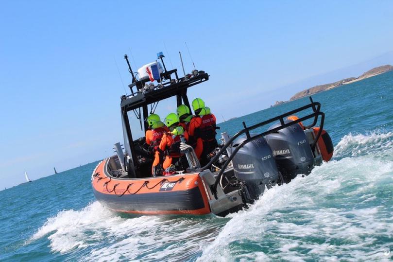 Un homme meurt après le chavirement de deux kayaks au large de Saint-Coulomb (Îlle-et-Vilaine)