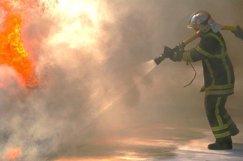 A Daubeuf-près-Vatteville, dans l'Eure, une maison embrasée mobilise 18 sapeurs-pompiers