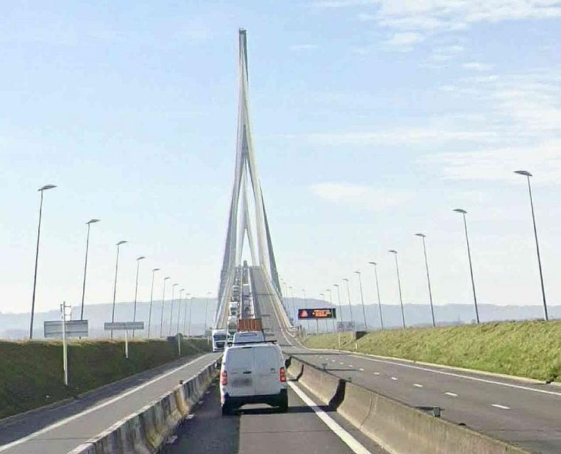 Circulation interrompue sur le Pont de Normandie en direction de Honfleur