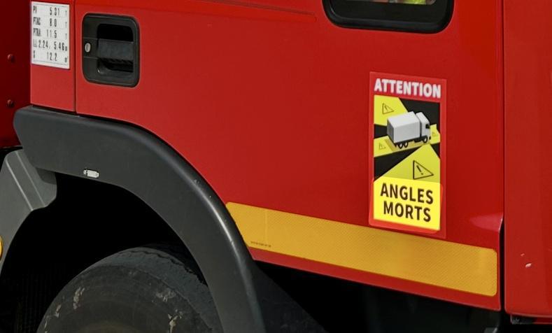 Les écoliers de Bouafles (Eure) sensibilisés aux dangers des poids-lourds et des fameux "angles morts"