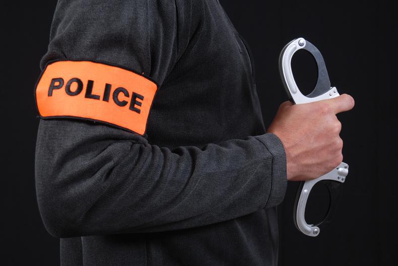 Yvelines. A Guyancourt, un homme armé d'une réplique airsoft interpellé après une extorsion Yvelines. A Guyancourt, un homme armé d'une réplique airsoft interpellé après une extorsion