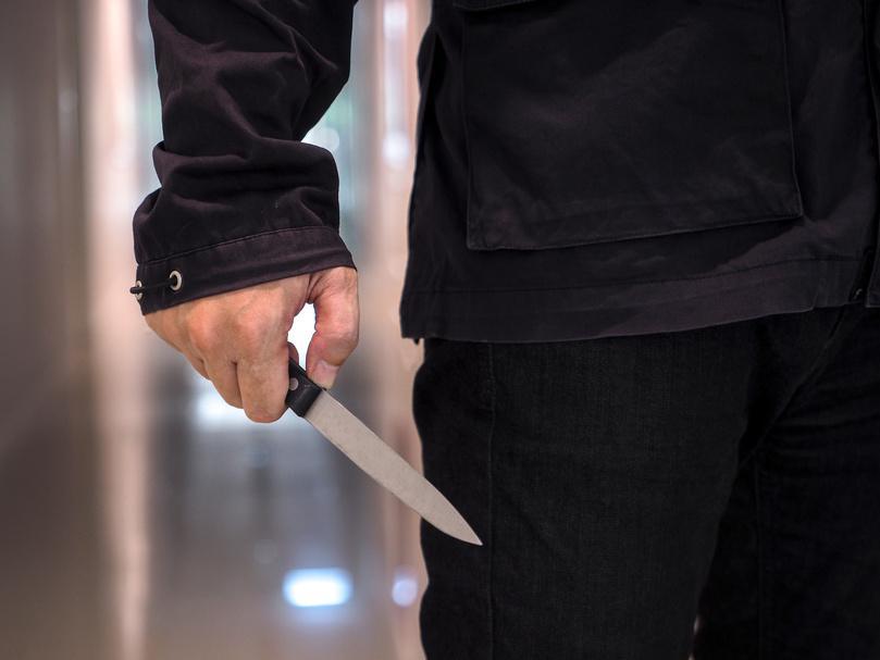 Yvelines. Un homme en menace un autre avec un couteau dans un foyer à Mantes-la-Jolie