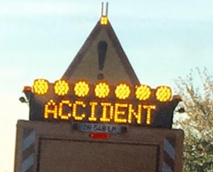 #InfoRoute. Calvados : l’A84 coupée dans les deux sens après un accident impliquant un poids lourd