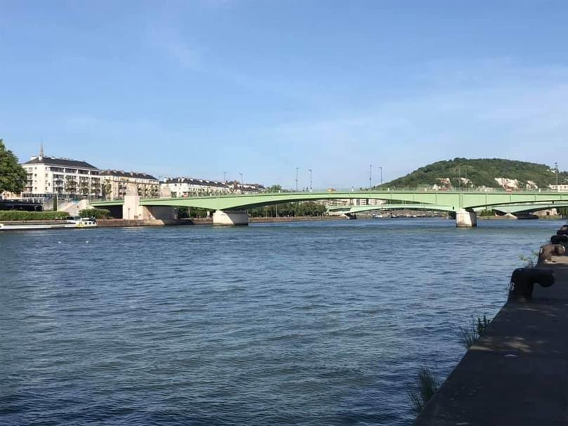 Rouen : une femme saute dans la Seine devant un ami, elle est retrouvée saine et sauve à son domicile