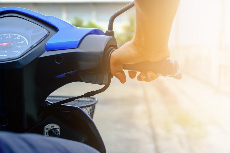 La Celle-Saint-Cloud (Yvelines) : un scootériste interpellé après un refus d'obtempérer et une course-poursuite