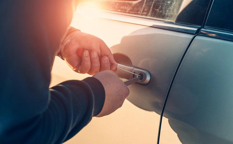 Rouen : la brigade anticriminalité prend en filature un voleur à la roulotte et l'interpelle Rouen : la brigade anticriminalité prend en filature un voleur à la roulotte et l'interpelle