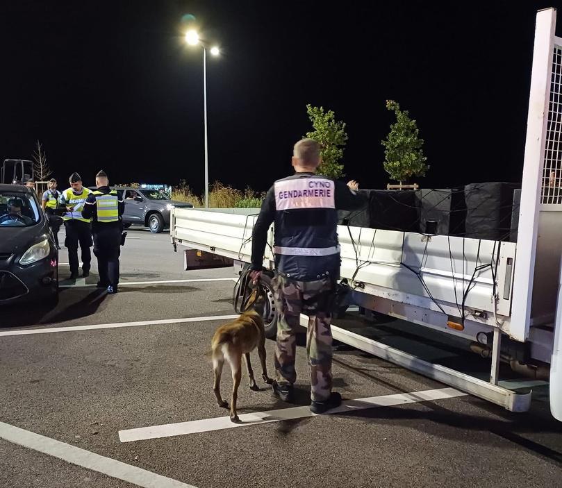 Opération coup de poing sur l’A13 : 325 véhicules contrôlés par la gendarmerie et les services de l’État