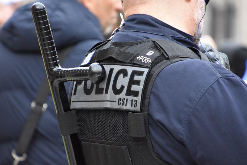 Yvelines. A Montigny-le-Bretonneux, un bus percute une voiture, deux hommes interpellés après une course-poursuite