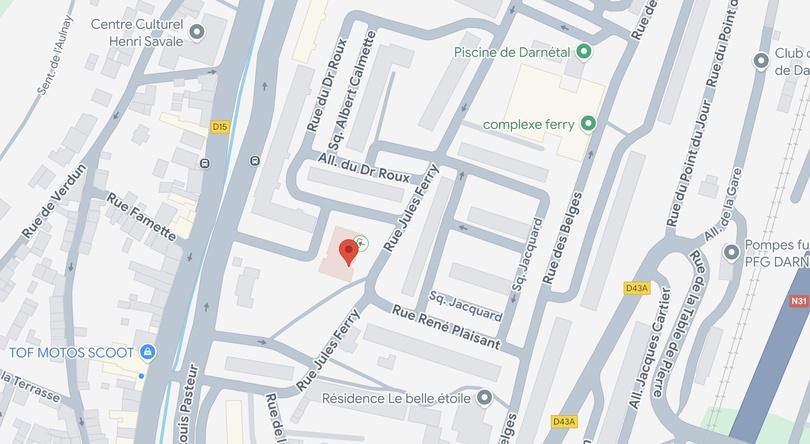 À Darnétal, près de Rouen, une femme menace de se jeter du 11ᵉ étage
